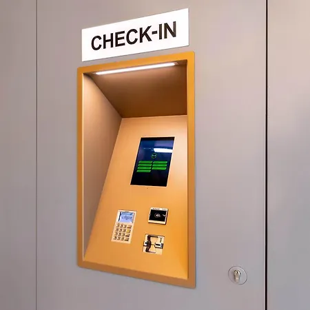 B&B Hotel Konstanz מלון 3*